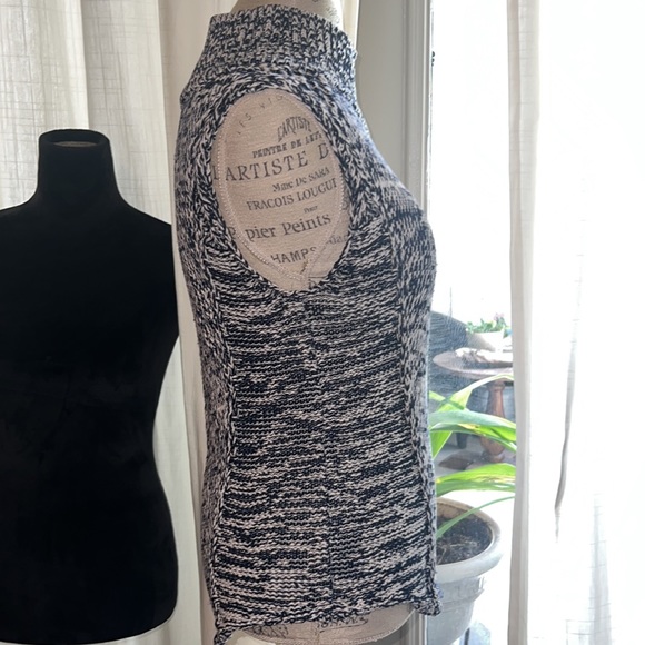 WHBM sleeveless knit sweater shirt women’s blouse top crochet navy & white XS - Picture 4 of 10